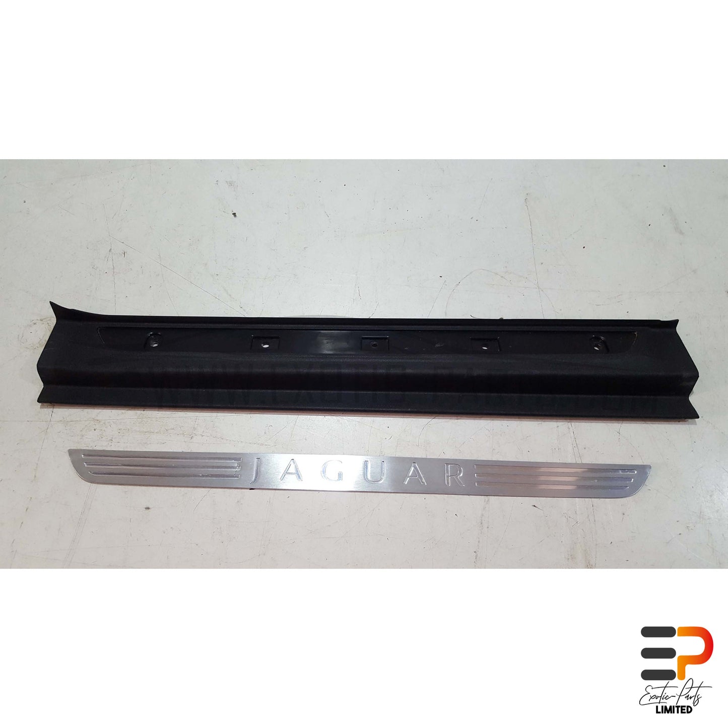 Jaguar XK 5.0 Coupe Door Sill Panel 6W83-13208-A Right picture 2