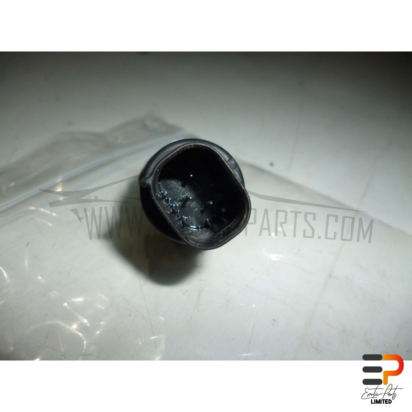 Audi S8 4.2 Quattro Pressure Sensor 8E0907597 picture 2