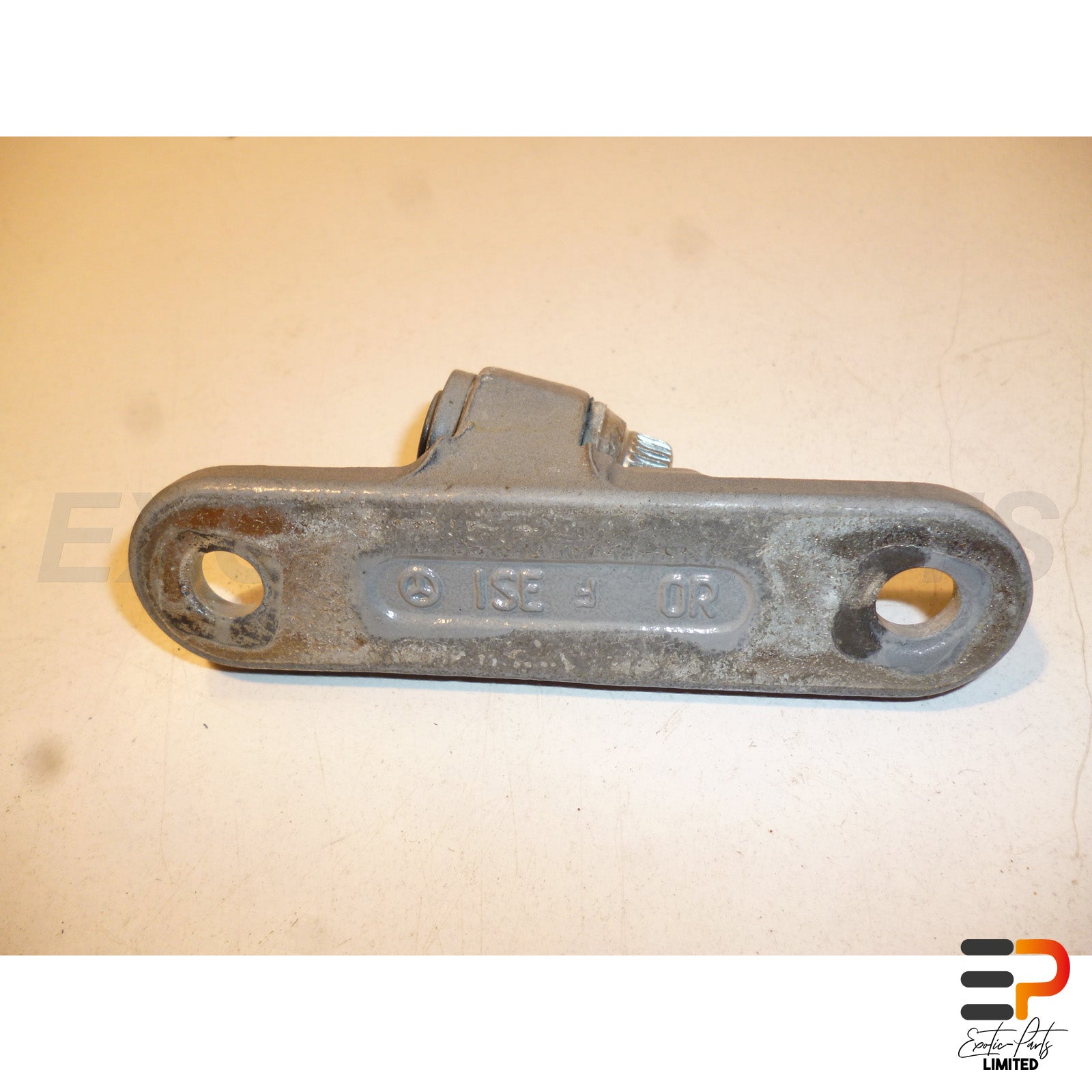 Mercedes Benz E320 T CDI Avantgarde W211 Hinge picture 2