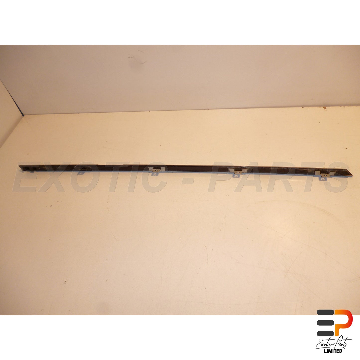 Mercedes Benz E320 T CDI Avantgarde W211 Ledge Moulding A2116902480 Rear Right picture 2