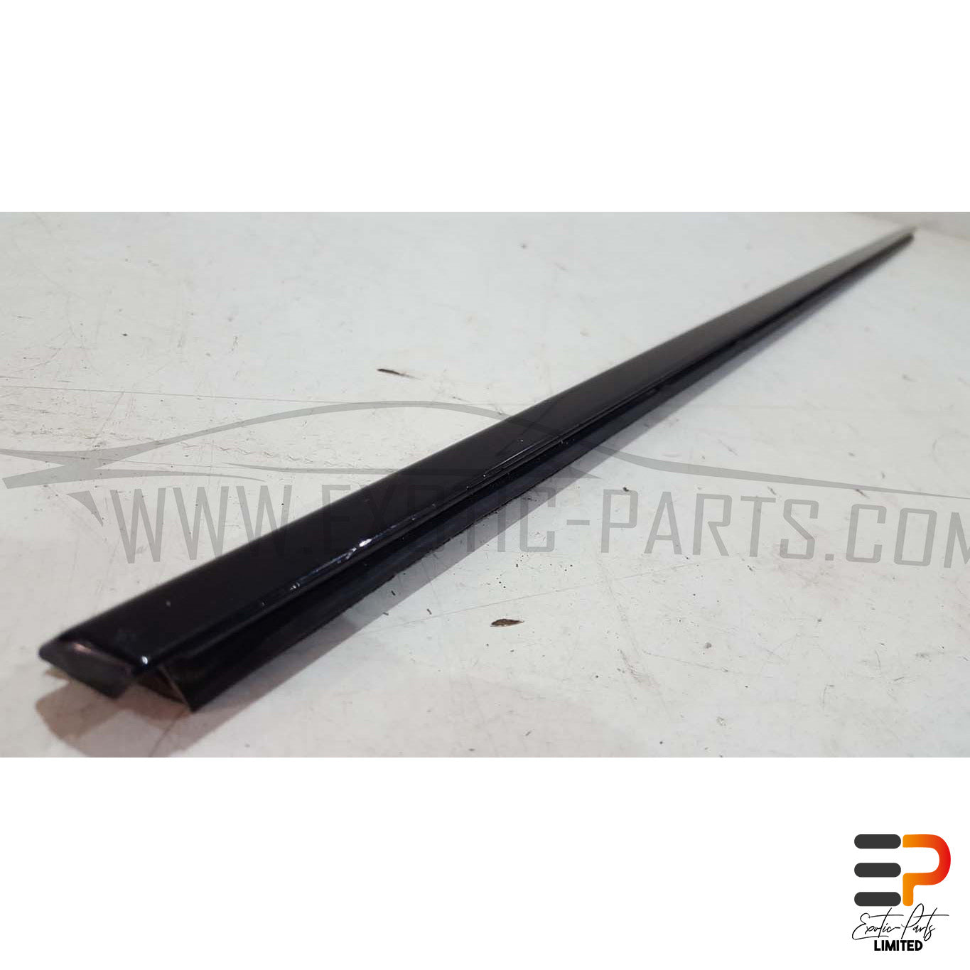 BMW E63 M6 S85 Coupe Ledge Moulding 51.33-7008572 Right picture 3