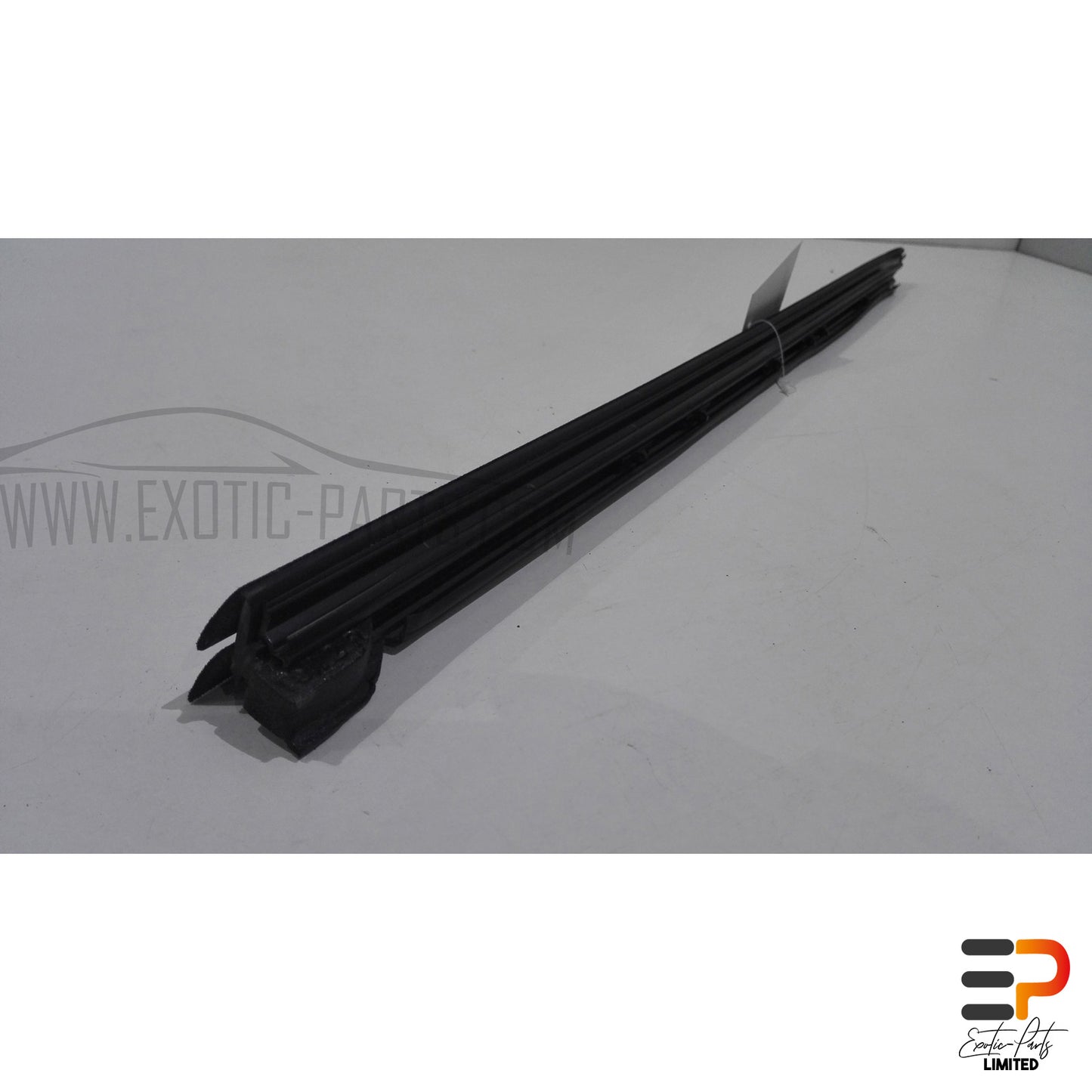 Audi S8 4.2 Quattro Sealing Rail Inside 4D1839479A Front Left picture 3