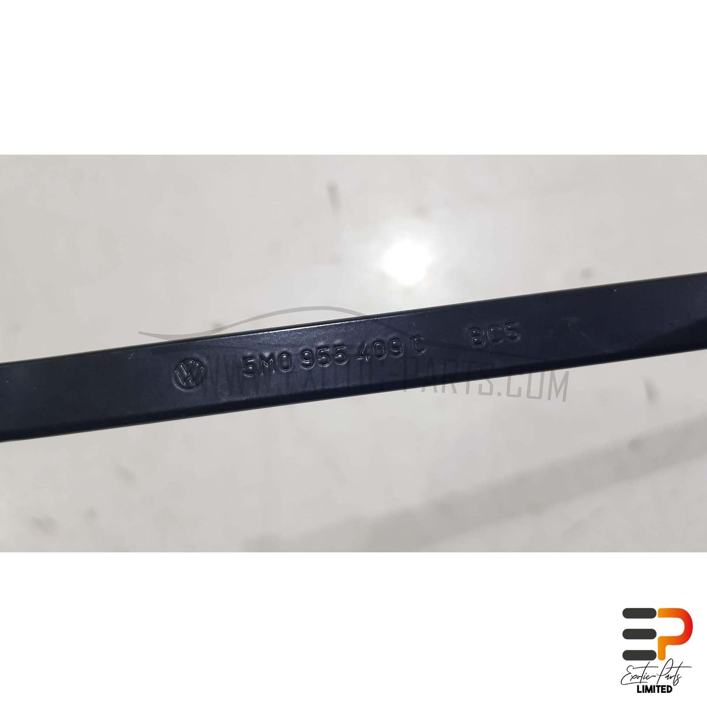 VW Golf VI Mk6 Plus 1.4 TSI DSG Windscreen Wiper Front Left 5M0955409C Front Left picture 3