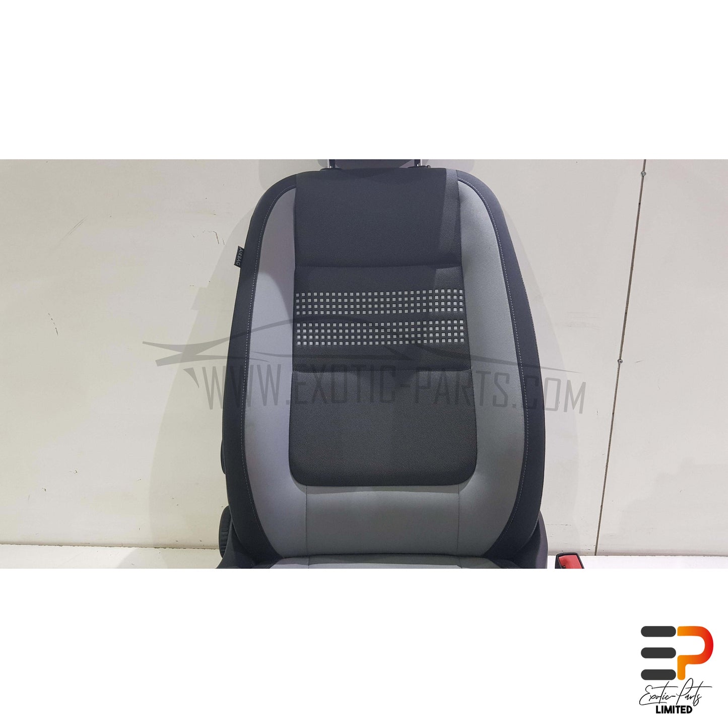 VW Golf VI Mk6 Plus 1.4 TSI DSG Passenger Seat Cloth Black / Grey Front Right picture 3