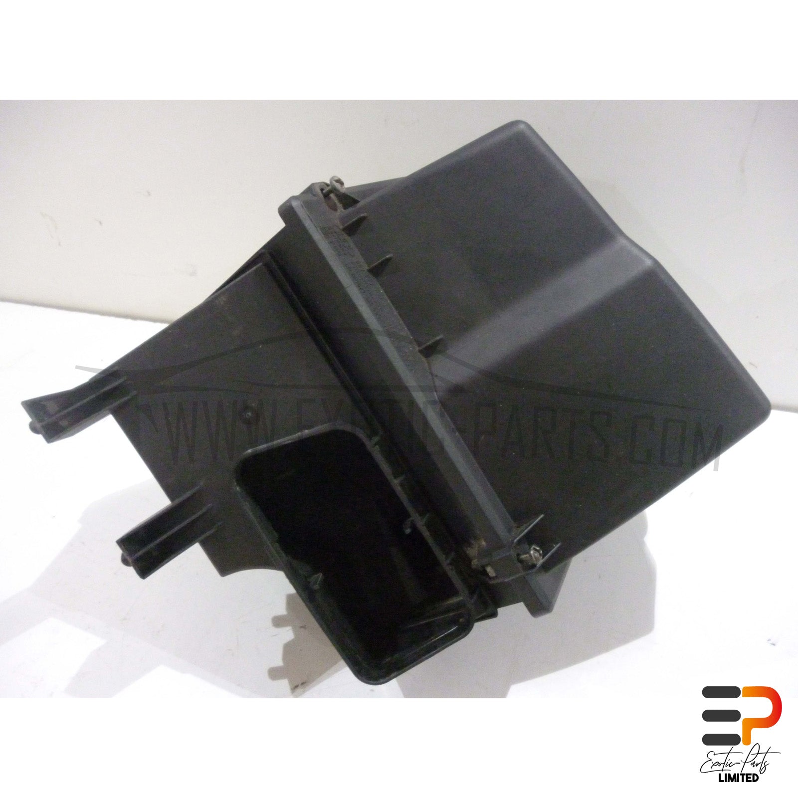 Audi S8 4.2 Quattro Air Filter Box 57133837 picture 3