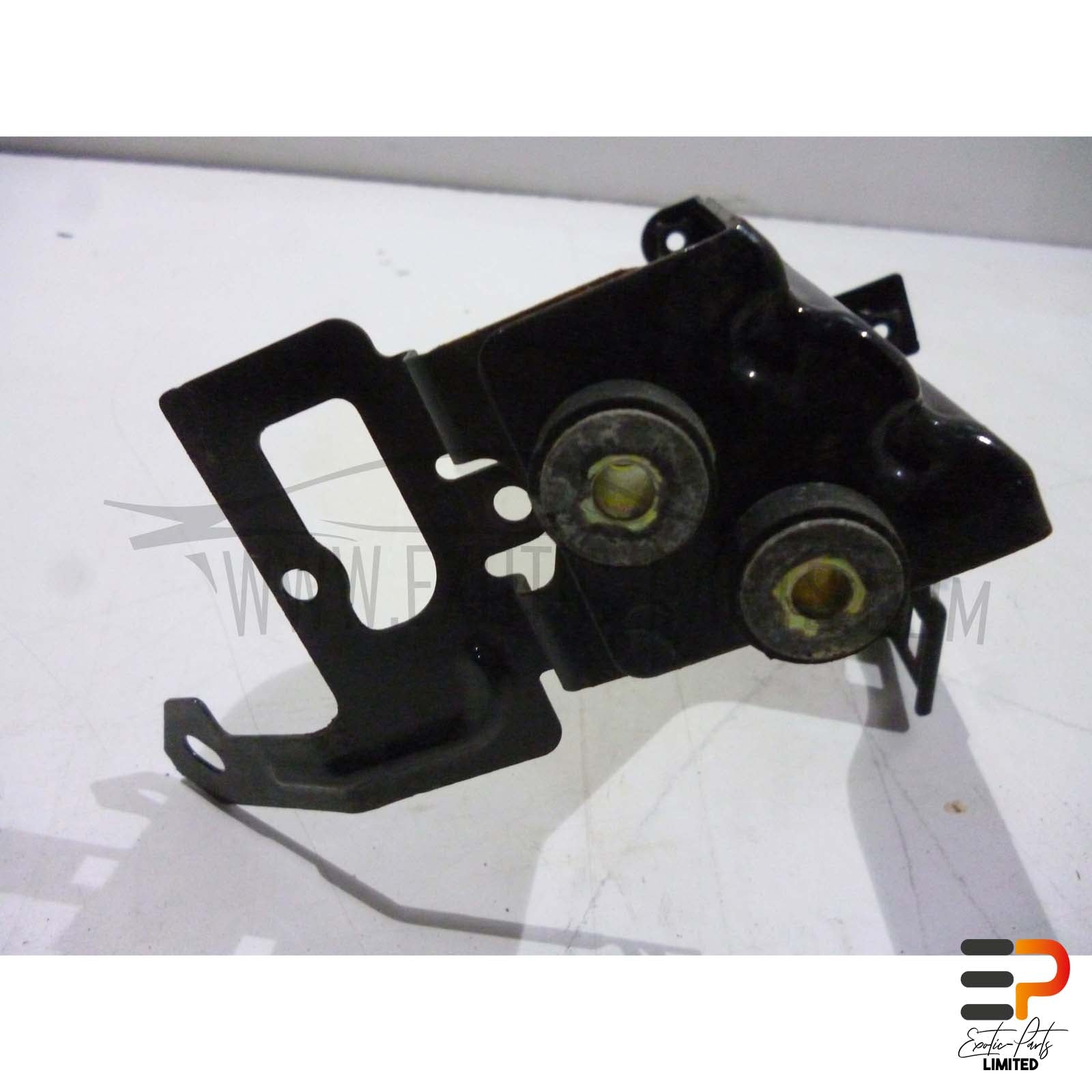 Mazda RX-8 SE 170 KW Bracket Air Pump N3H2-13-920C picture 3