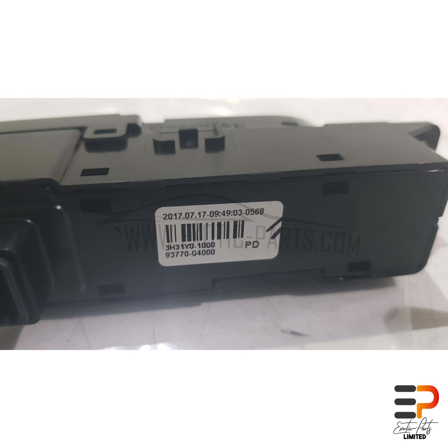 Hyundai I30 PDE CW 1.4 T-GDI Switch Central Locking 93770-G4000RET picture 3