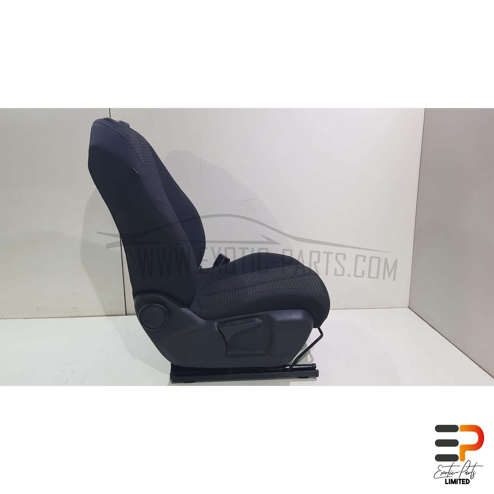 Peugeot 308 SW II T9 Break 1.5 HDI Passenger Seat Cloth Black 1610828980 Front Right picture 4