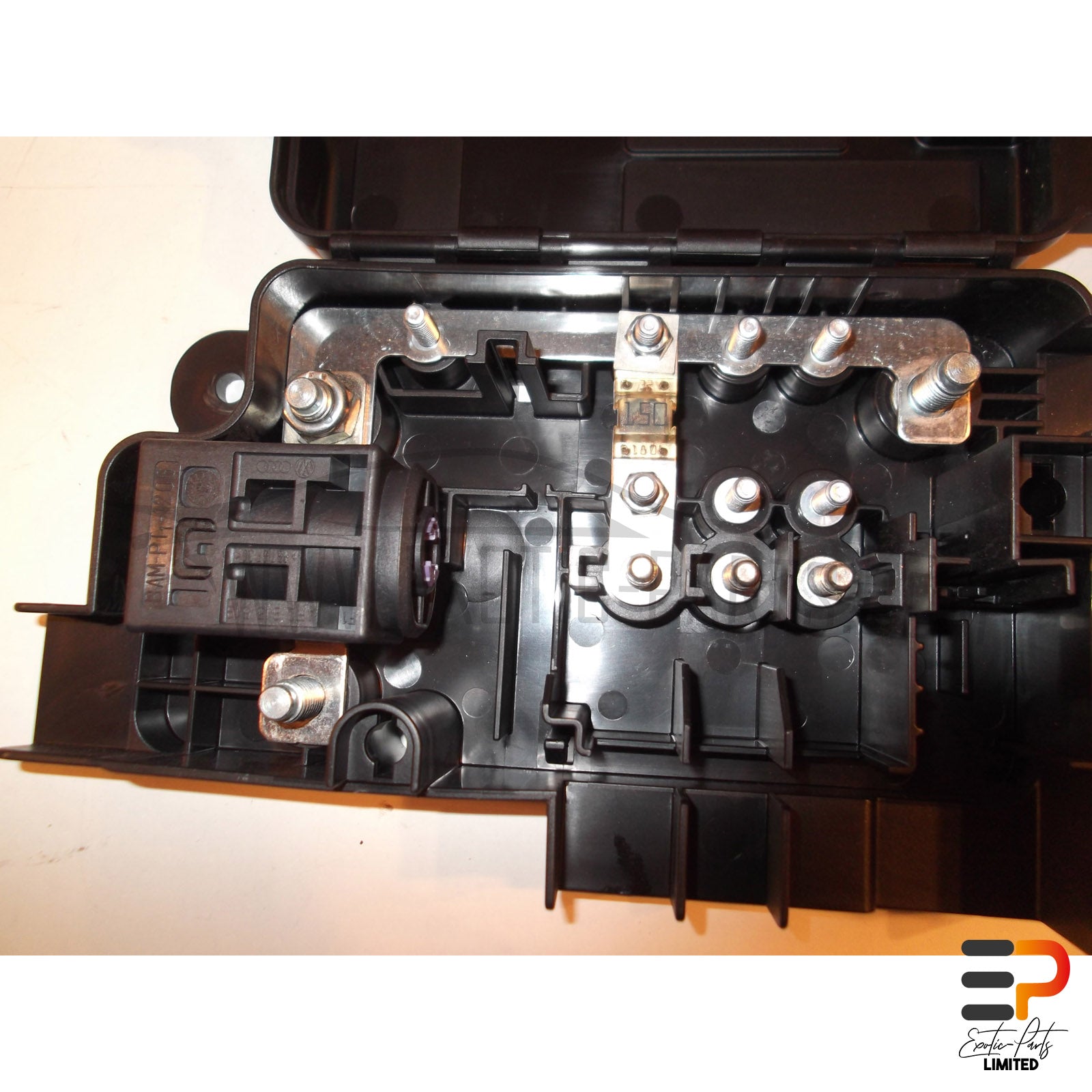 Audi RS4 Avant Master Fuse 8E0937548 picture 4