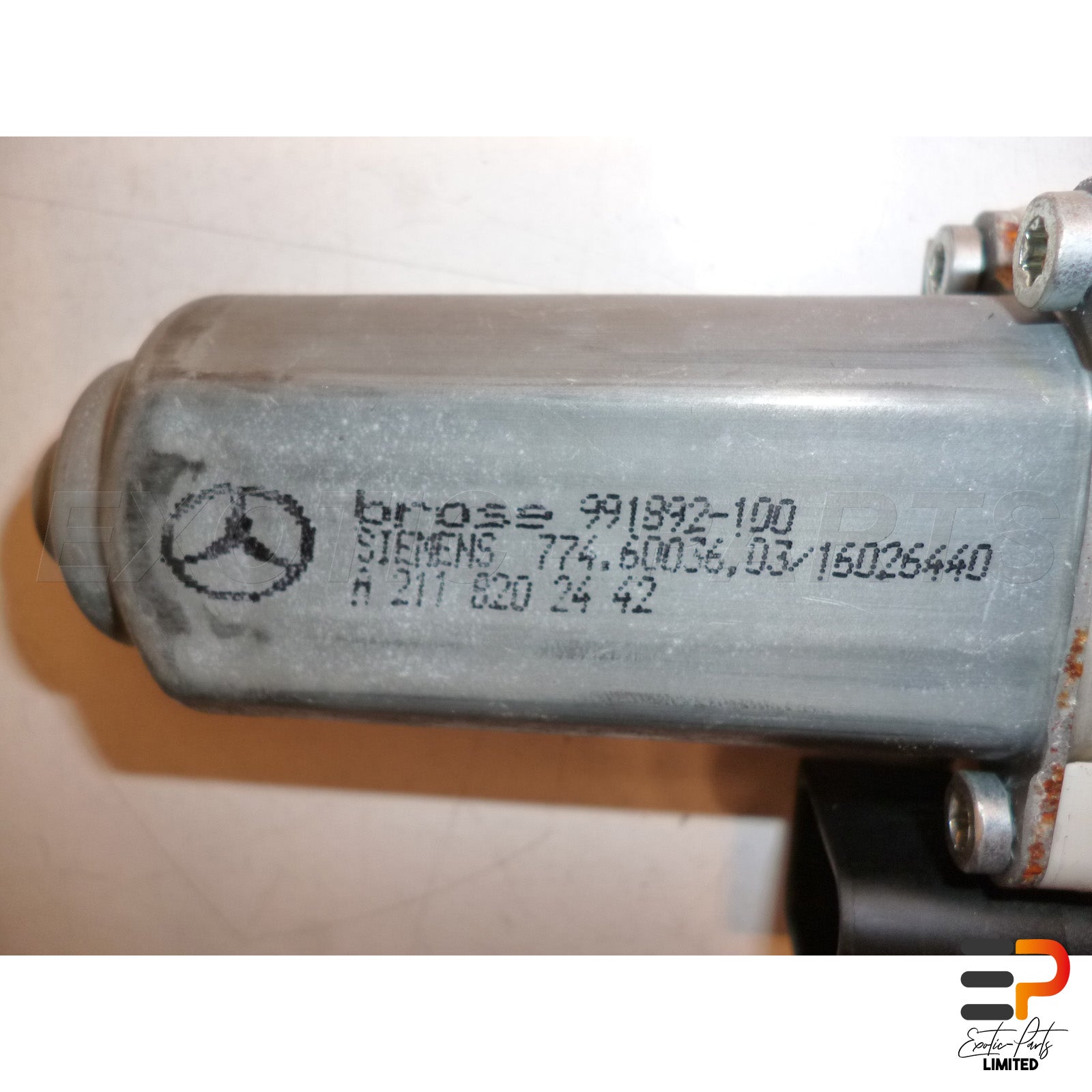 Mercedes Benz E320 T CDI Avantgarde W211 Window Motor A2118202442 Rear Right picture 3