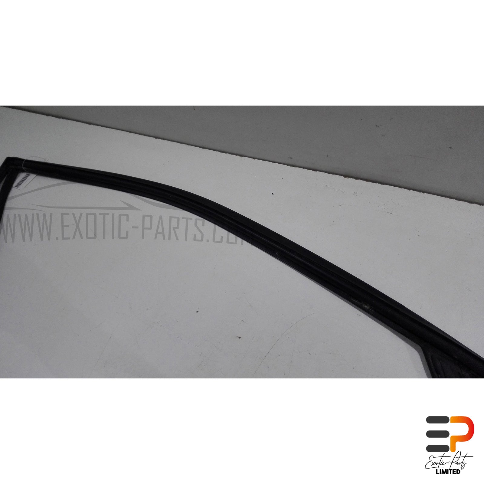 Audi S8 4.2 Quattro Seal Side Window 4D1837439L Front Left picture 4