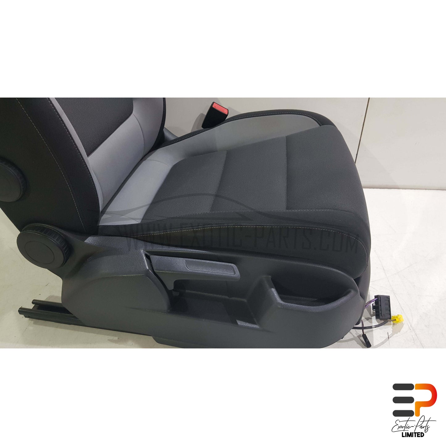 VW Golf VI Mk6 Plus 1.4 TSI DSG Passenger Seat Cloth Black / Grey Front Right picture 5